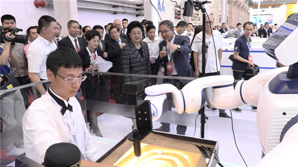 1514250707289298.jpg 世界機(jī)器人大會(huì).jpg