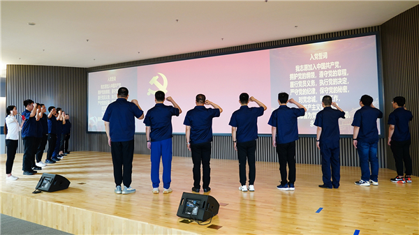 1625538709619914.jpg 新黨員宣誓.jpg