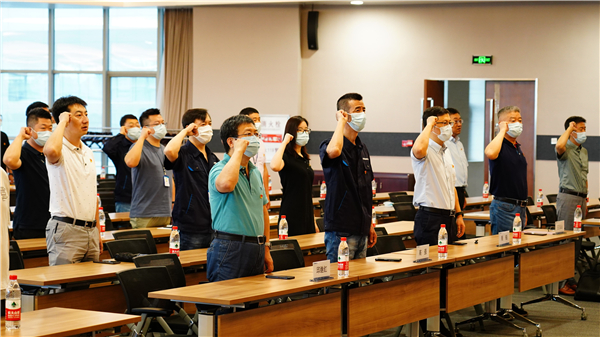 1625538727414645.jpg 老黨員宣誓.jpg