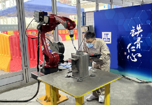 新松機(jī)器人助力湖北省第一屆“數(shù)字工匠”職工技能大賽成功舉辦