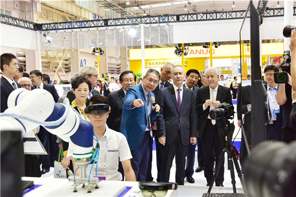 展會(huì)盛況：領(lǐng)導(dǎo)蒞臨 媒體采訪 活動(dòng)火爆