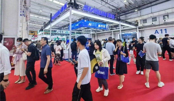 新松“機(jī)器人+AI”全景式創(chuàng)新應(yīng)用成果，閃耀世界機(jī)器人大會(huì)！