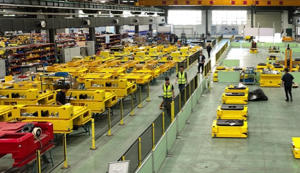 大規(guī)模出海！新松移動(dòng)機(jī)器人大批量進(jìn)駐歐洲本土新能源市場